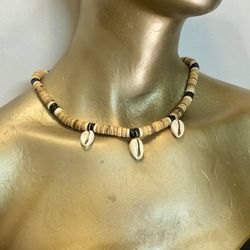  Vintage Shell Necklace 