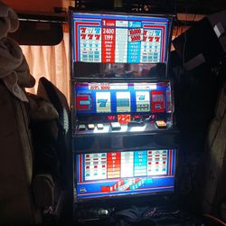 25 Cent Red White And Blue Sevens Slot Machine