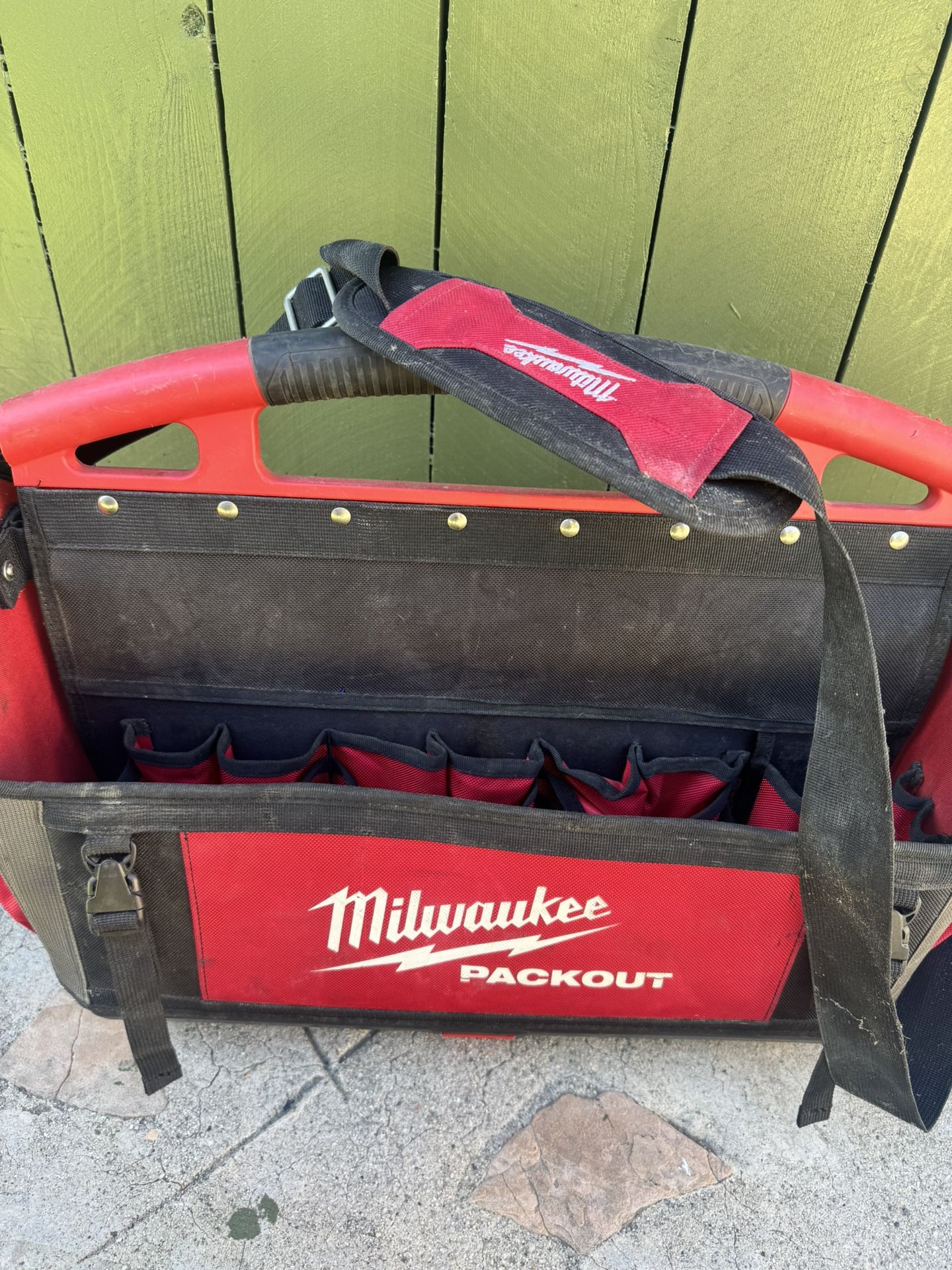 Milwaukee 20 in. PACKOUT Tote