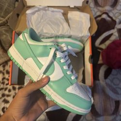 Nike Dunks 