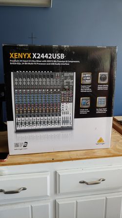 Behringer X2442USB