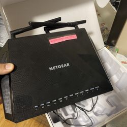 Netgear Nighthawk AC1750 Wi-Fi Router