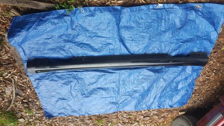 03 04 Infinity G35 sedan Right side skirt molding