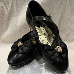 Girls Black Patent Dress Shoes w/ Bow & Heart Detail – Size 8