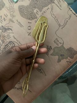 Serving tongs