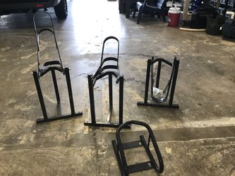 Motorcycle tire mounts for motorcycle trailer