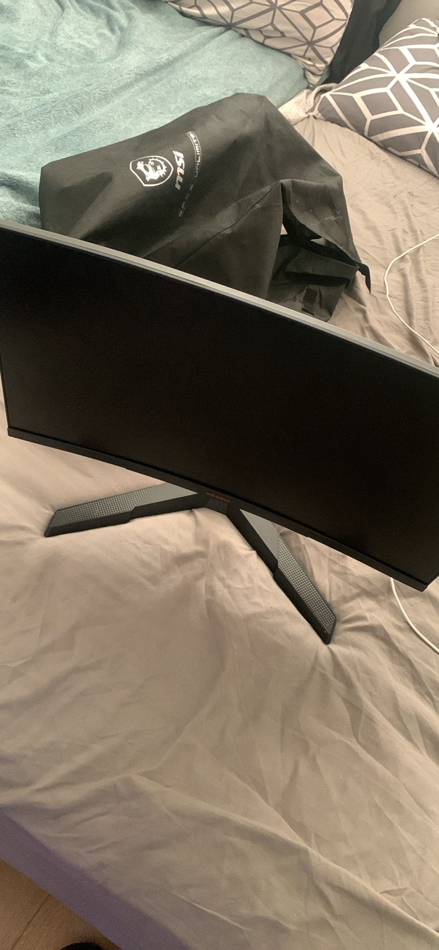gaming monitor