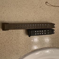 32 And 15 Round G l O C K  9 M M Magazines