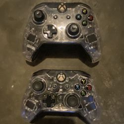 Glowing Xbox One Controllers
