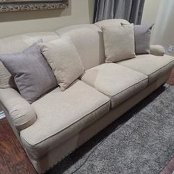 Living room set, 2 Big Sofa and rug