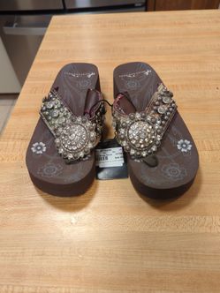Montana West sandals ladies size 6