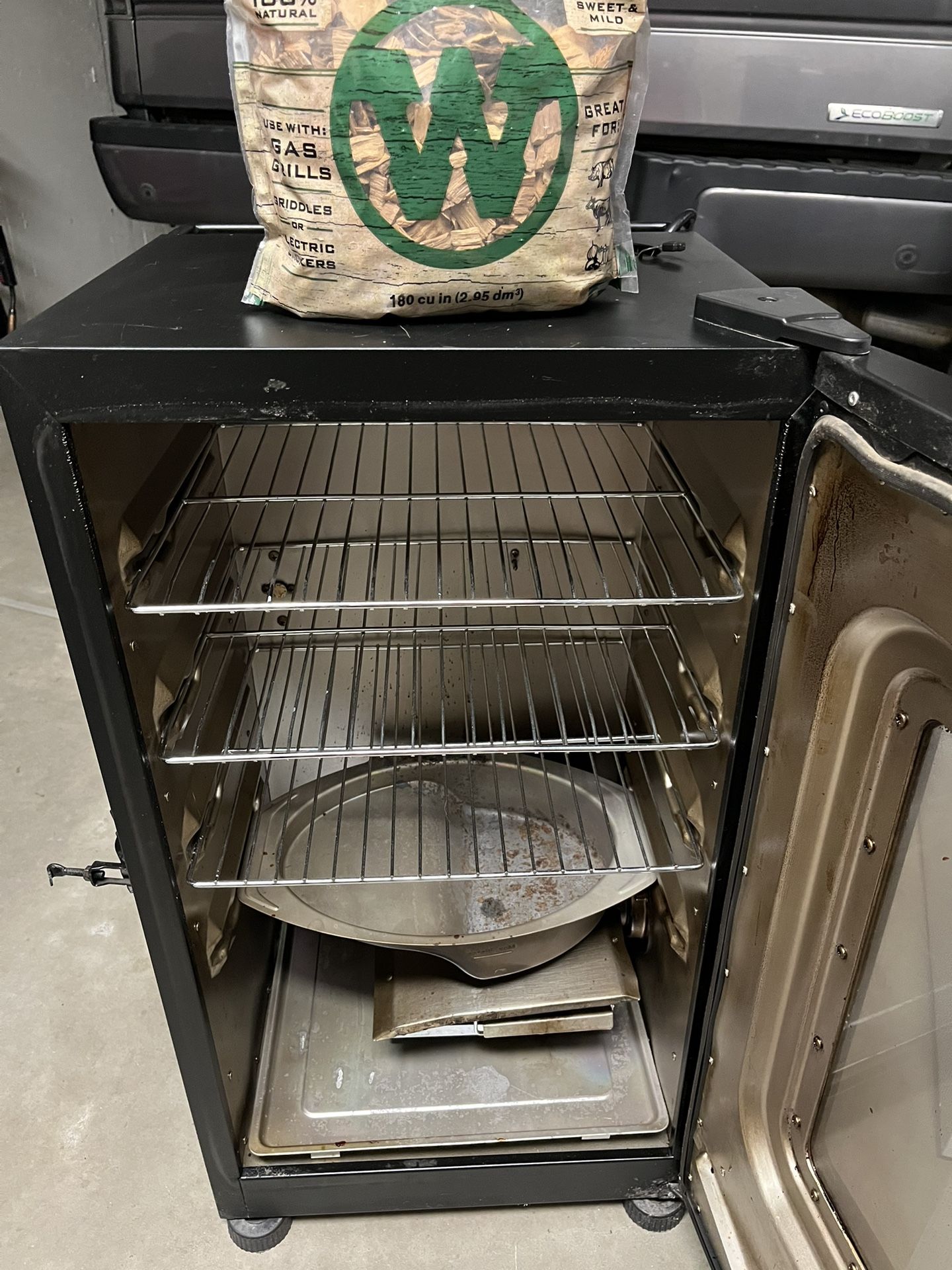 Masterbuilt 30” Electric Smoker