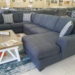 Sorenton Slate RAF Sectional / couch /Living room set