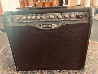 Extra clean LINE 6 Spyder II guitar amplifier with tons of effects
