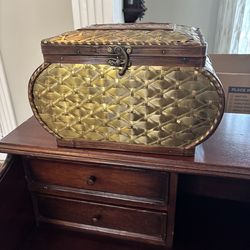 Bombay Company Storage Box / Chest