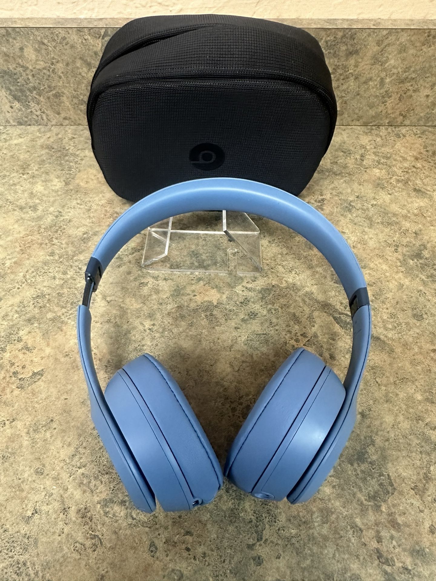 Solo 3 Beats In Original Box No Trades No Deliveries