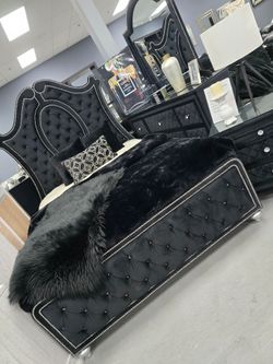 ✨️ King, Cal King, Queen Bed Frame ✨️ Furniture Sectionals, Bedrooms, Dining Avail