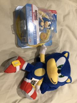 NEW Sonic Figure And Sonic Plush