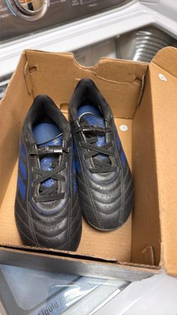 Shoes soccer adidas