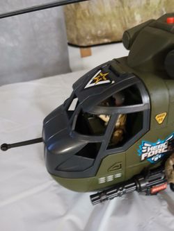 Huge Helicopter With Tank An Soldiers 