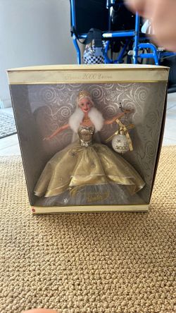 Celebration 2000 Gold Barbie