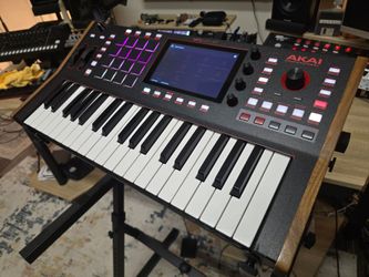 Akai MPC Key 37