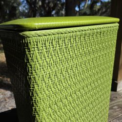 Mid Centry Modern Harvey Hamper Very Nice Vintage Condition Avacado Green