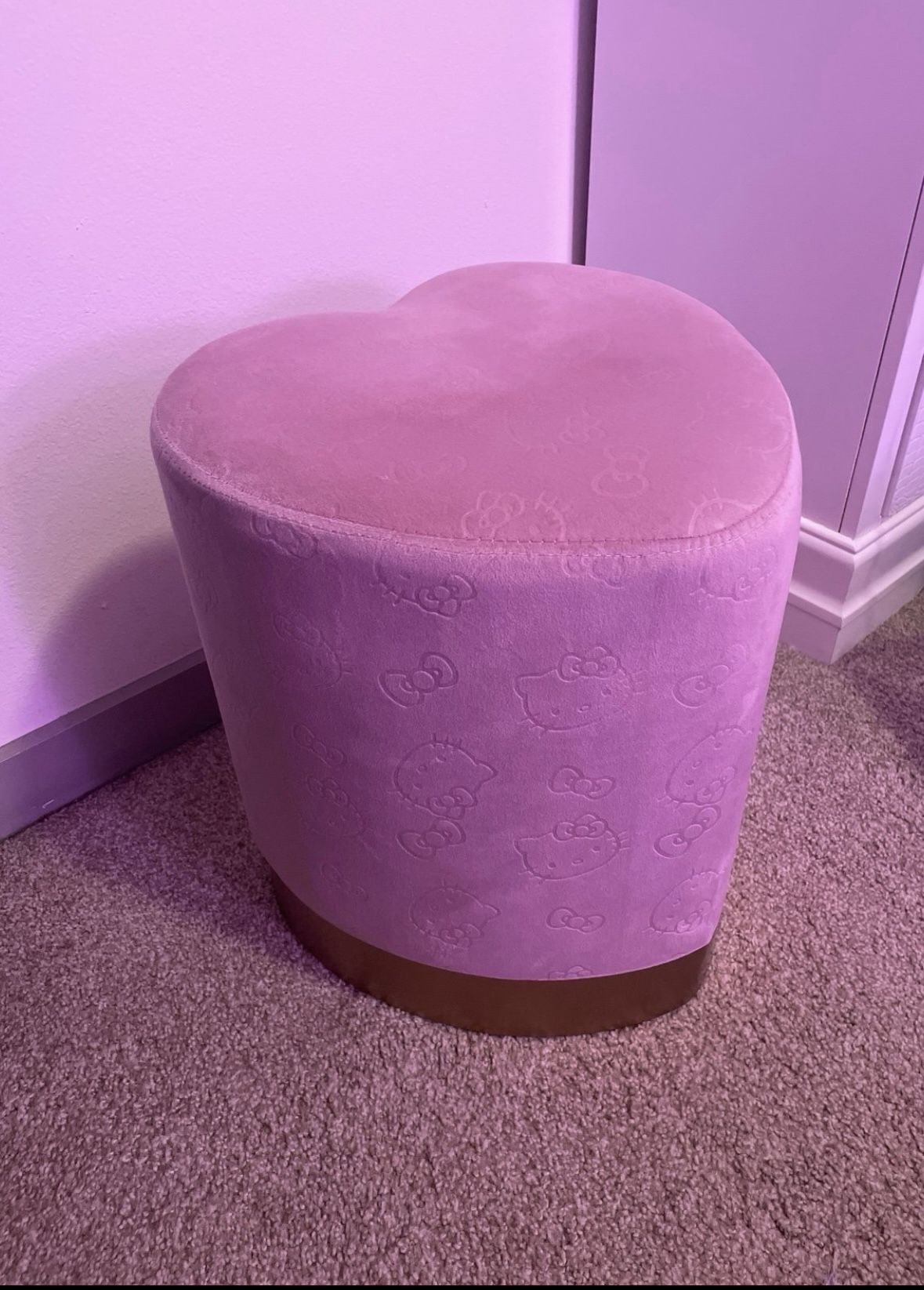 Impressions Vanity Sanrio Hello Kitty Pink Heart Shaped Ottoman