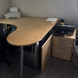 Desk, File Cbinet And Chair — Great Condition