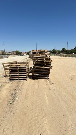 FREE PALLETS