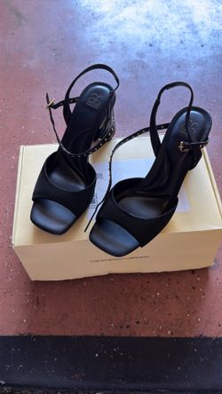 Brand new Size 7.5