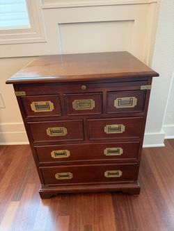 Cabinet with drawers