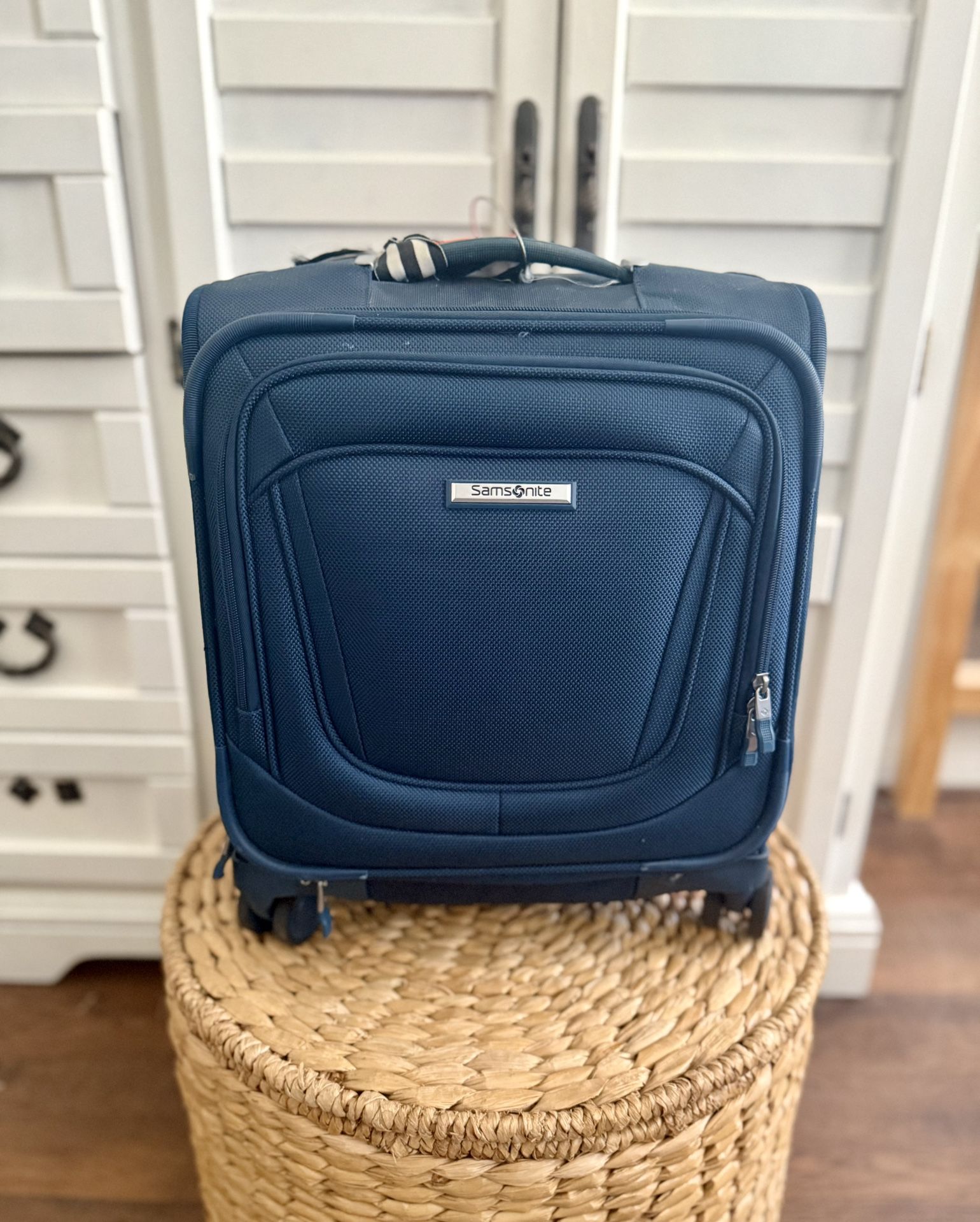 Samsonite Wheeled Suitcase Carry On