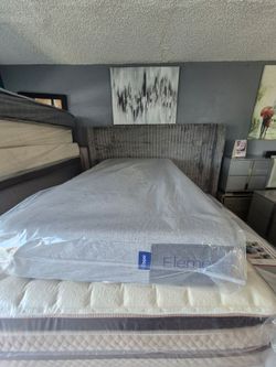 NEW TWIN MEMORY CASPER MATTRESS