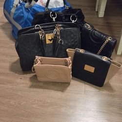 Purses & Handbags