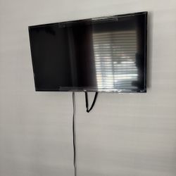 32-inch TV TCL
