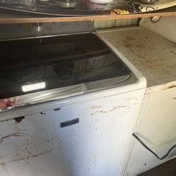 Maytag Washer Bravos XL And Whirlpool Gas Dryer