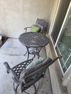 Bistro  table  set