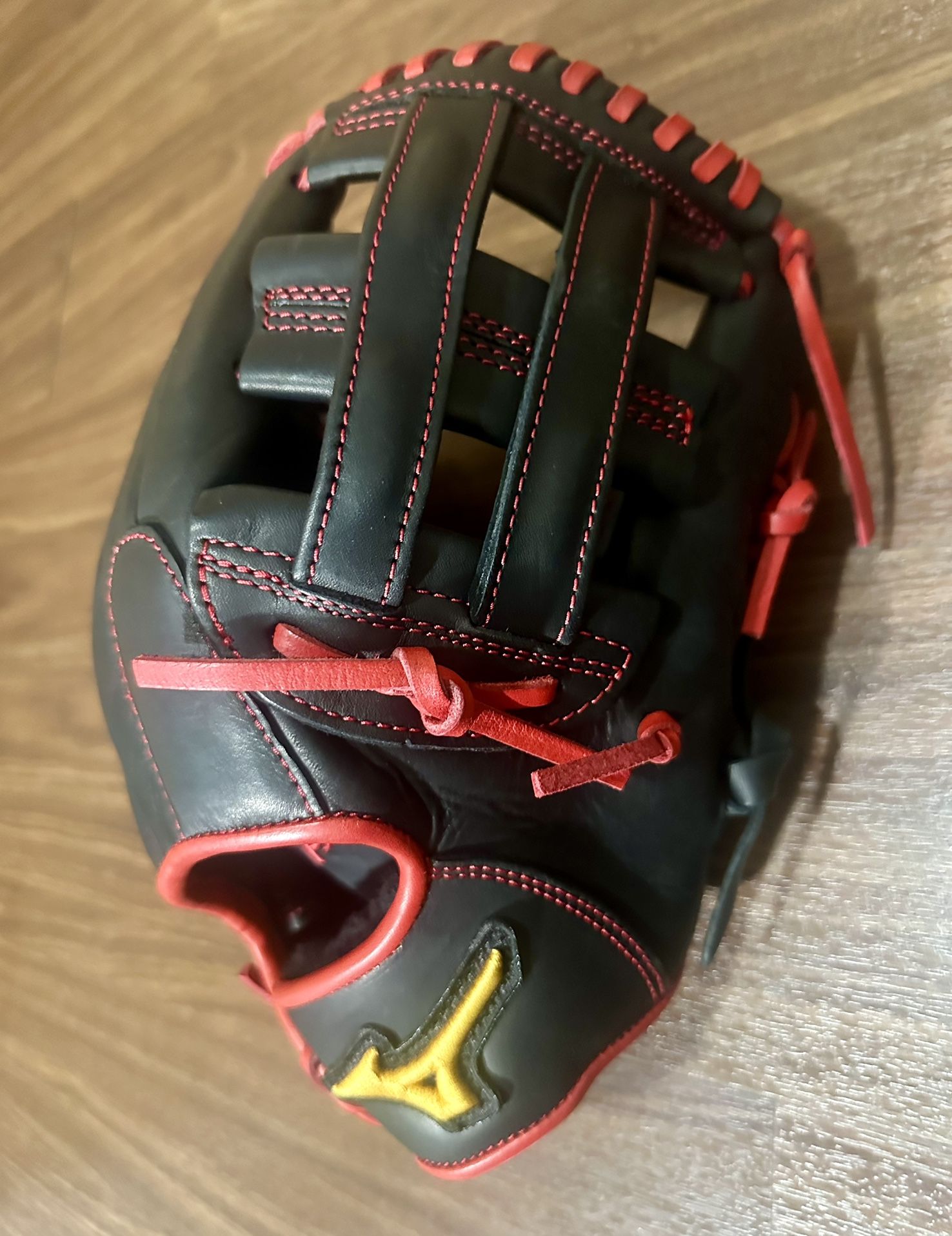 Brand New Glove