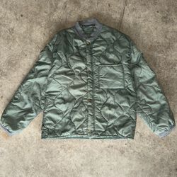 90s Women’s Small Marine quilted bomber jacket