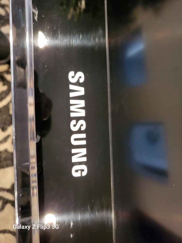 Samsung TV/ In East Palmdale