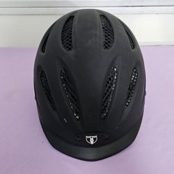 Tipperary Sportage Helmet

Ride horse