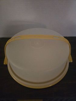 Tupperware Pie Cake Carrier 719-2 w Lid  & Handle 721-3  Gold