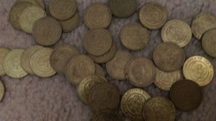 38 Chuck E Cheese coins