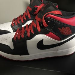 Jordan 1 Mid 10.5