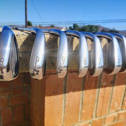 Titleist T 300s 