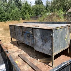Massive Steel Work Bench 