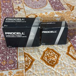 Brand New Size D and Size C batteries 