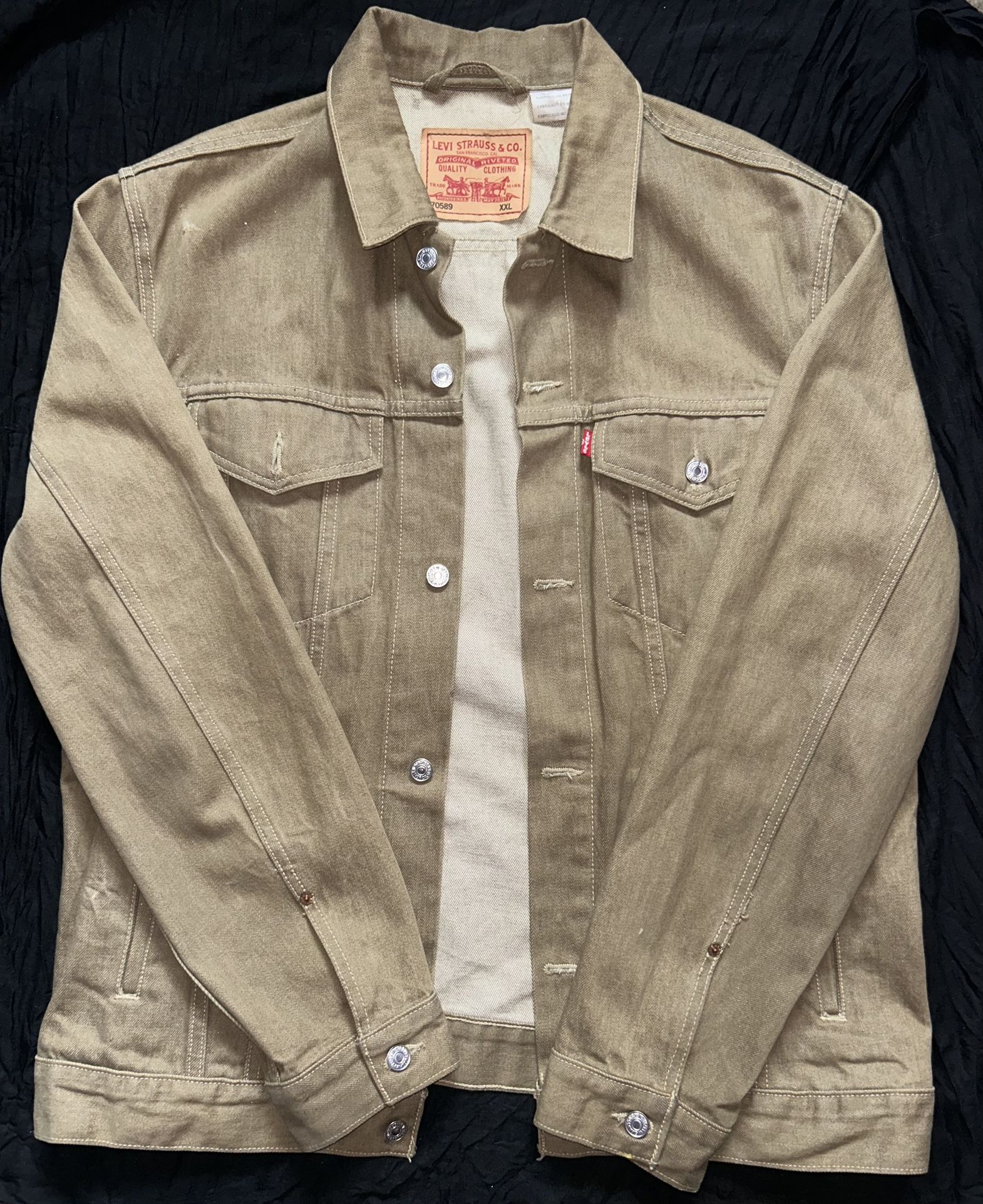 LEVI’S Beige Denim Jacket