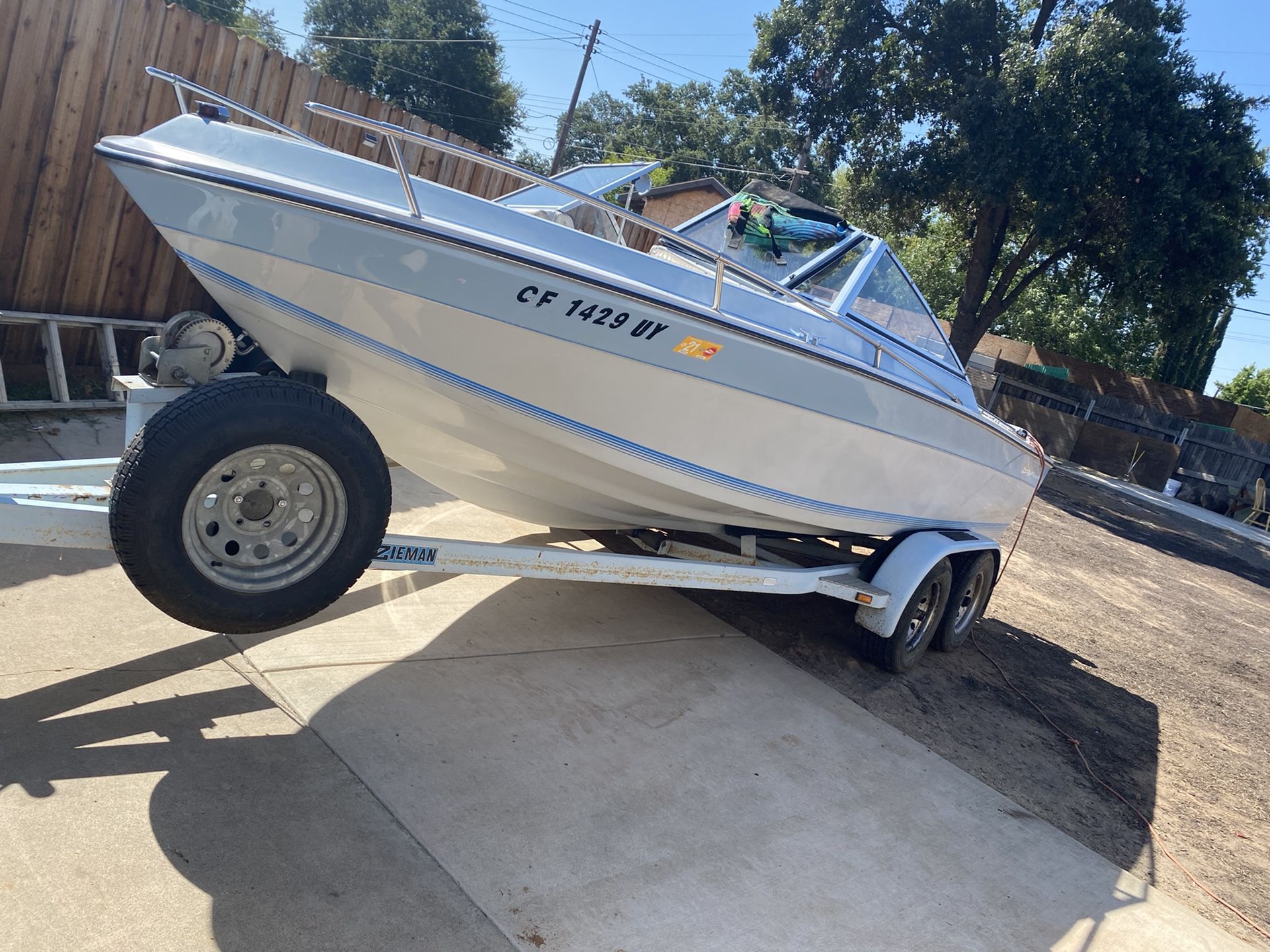 20 foot blue water ski/fishing boat